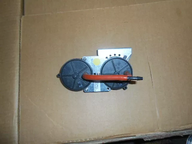 -0.90" & -0.40" PF Dual Pressure Switch