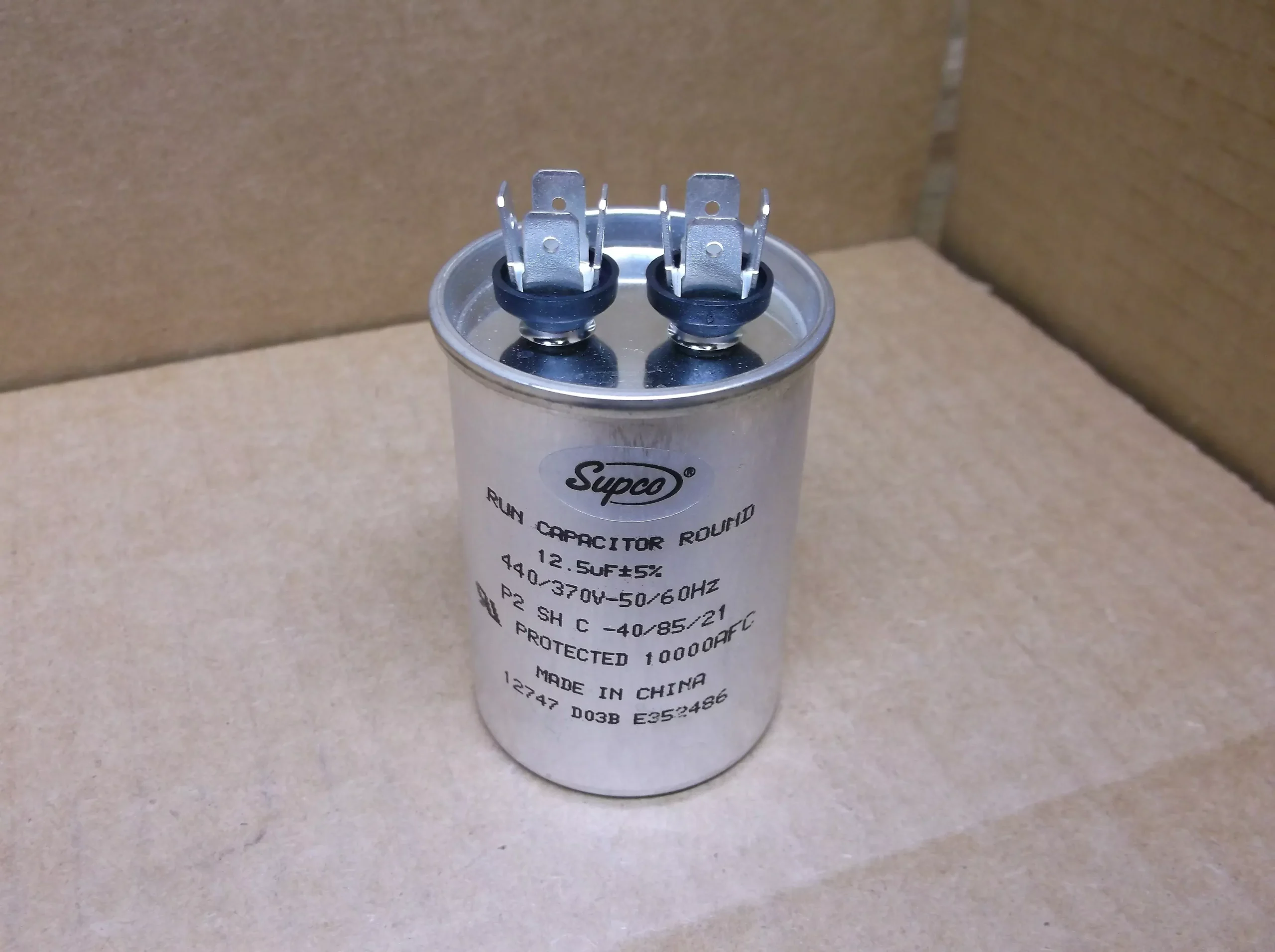 12.5UFx 440/370VAC Round Run Capacitor