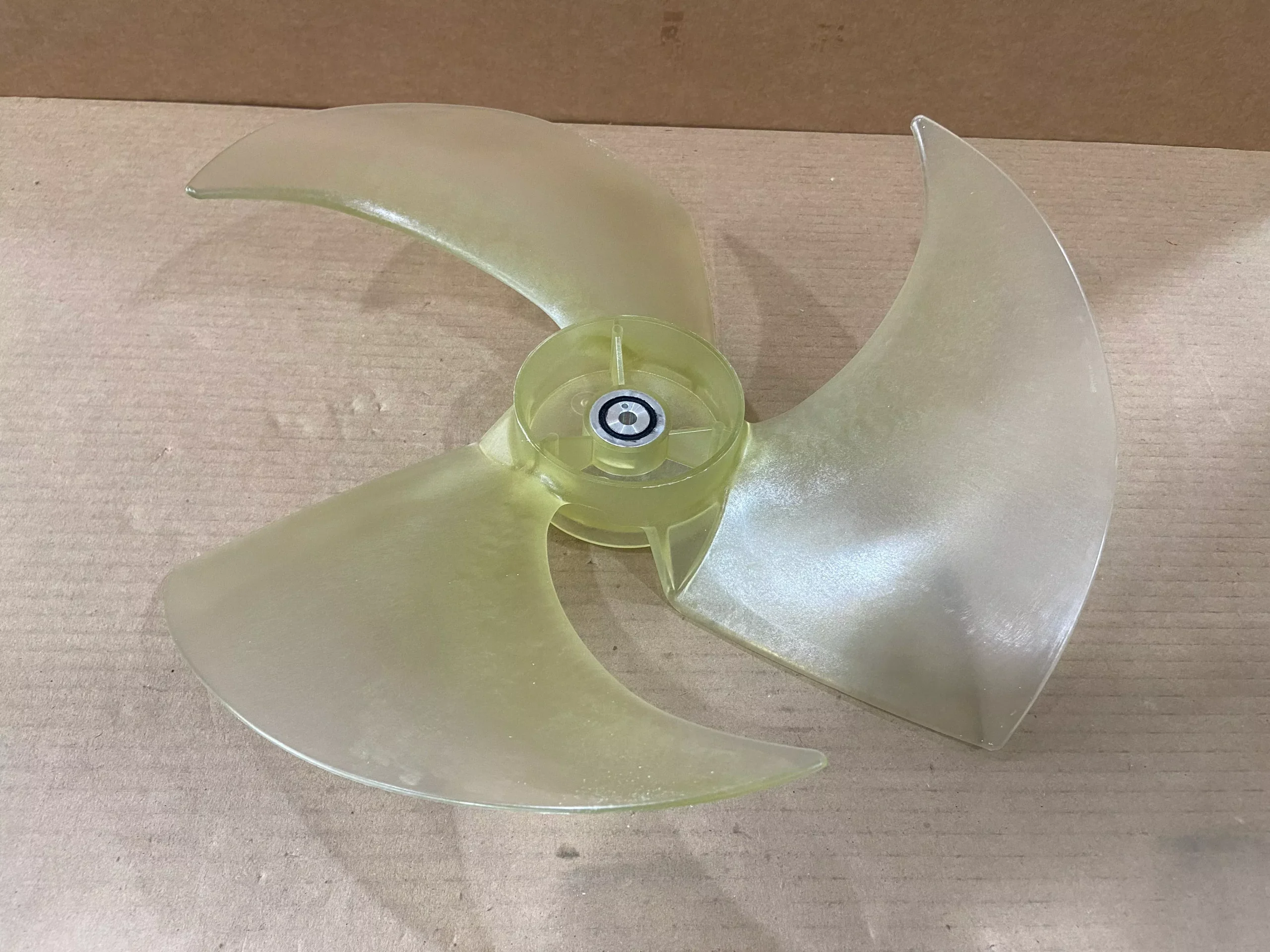 3-Blade Axial Flow Fan; 16" Diameter, 1/4" Bore