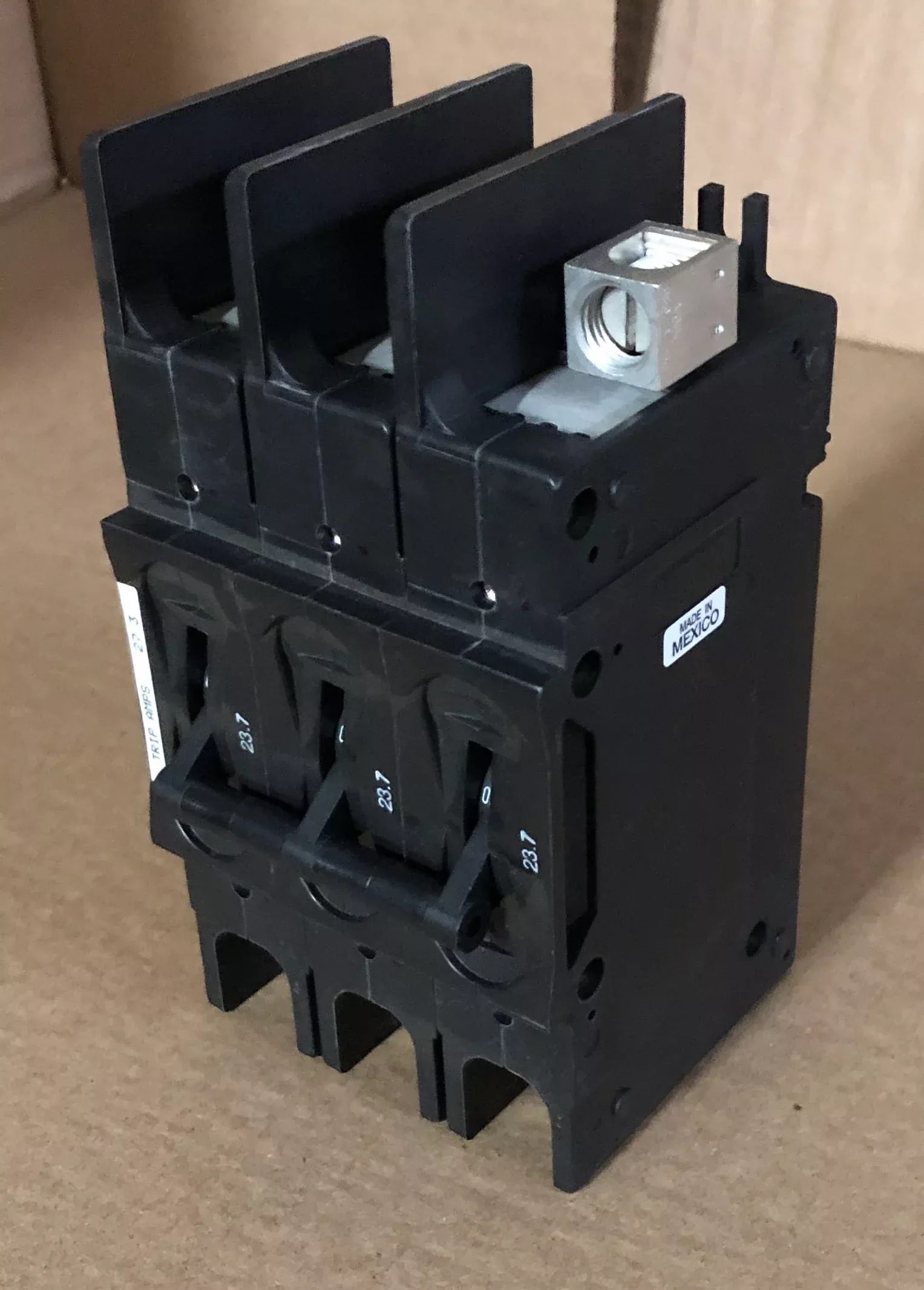 3 Pole 237 A 219 Multi-Pole Series Hyd Mag Cir Brkr Protector/For Manual Controller Applications