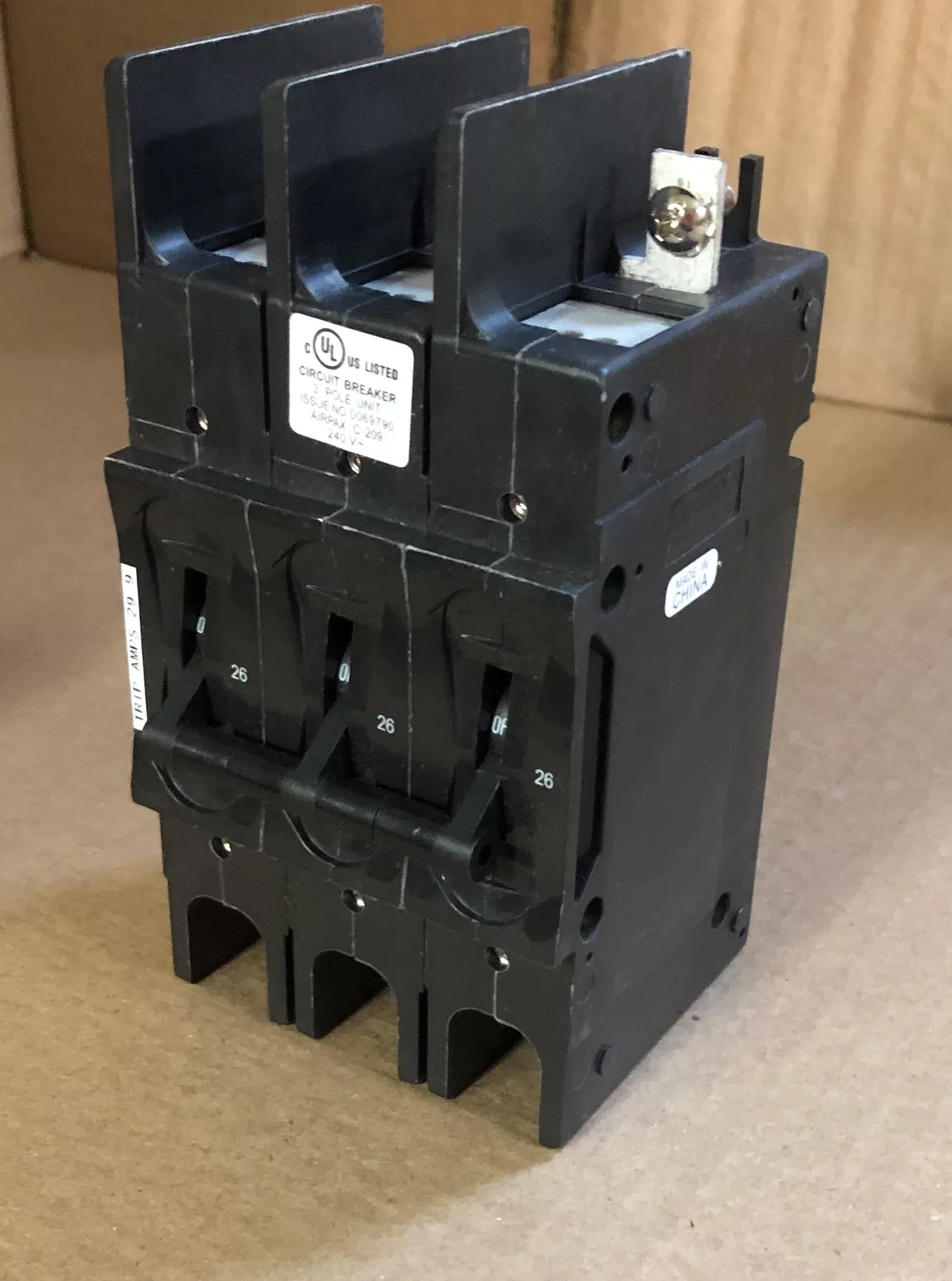 3 Pole 26 A 209 Multi-Pole Series Hyd Mag Cir Brkr Protector/For Manual Controller Applications