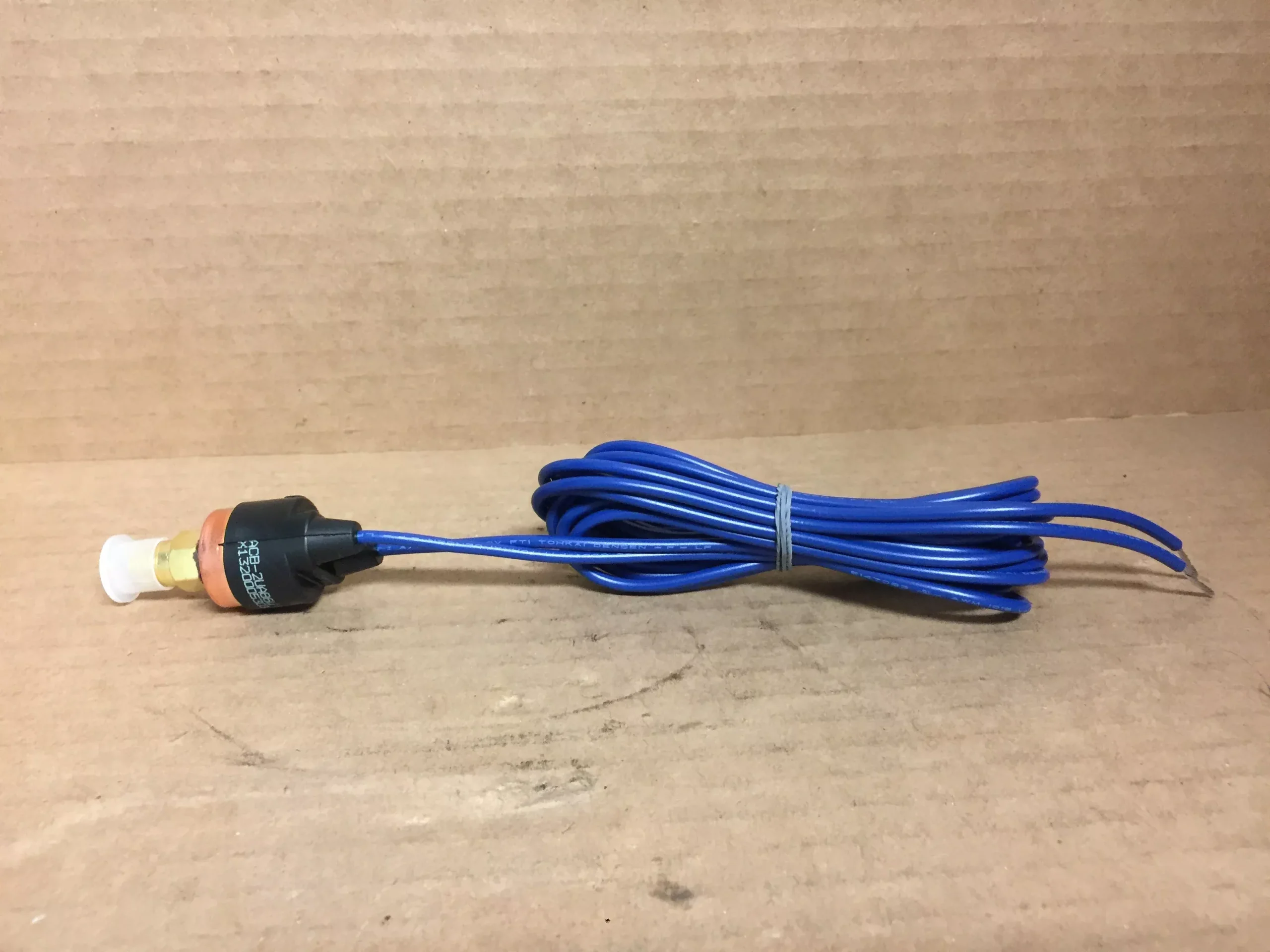 Control; Low Pressure Cut-Out Switch; 7 Open, 22 Close, 120/240 VAC