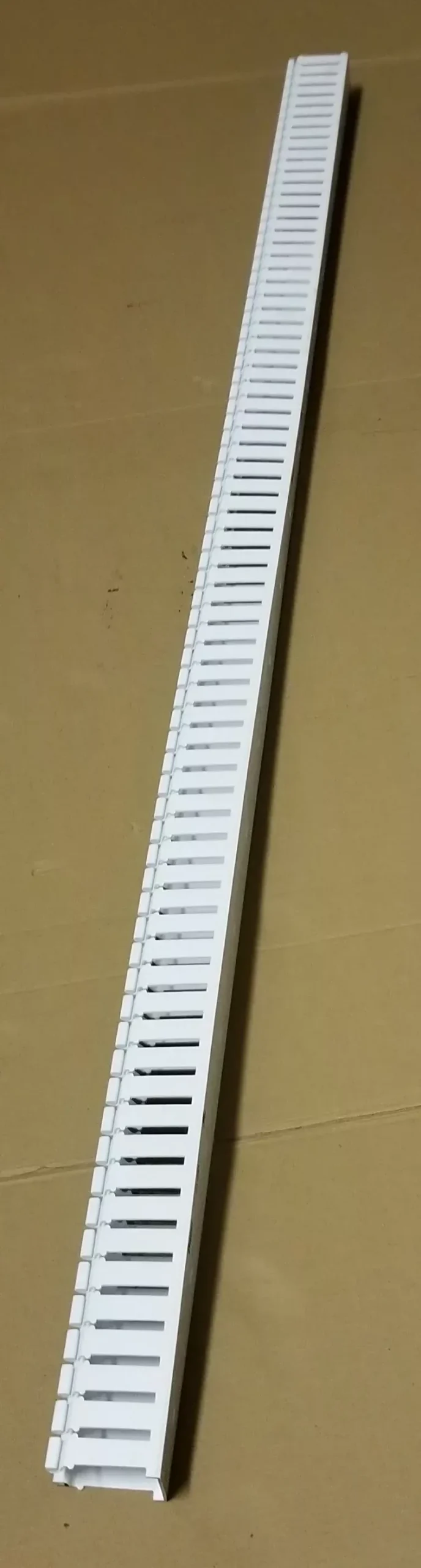 Wiring Duct For Hinged Covers, White