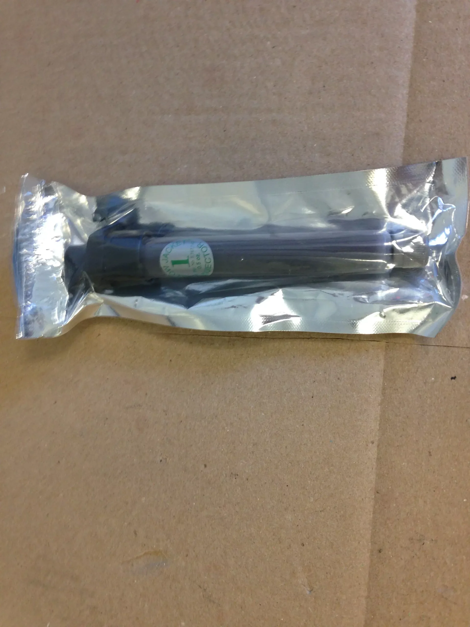 YELLOW JACKET FLUORESCENT LEAK SCANNER SOLUTION SOLD AS 6 PER BOX